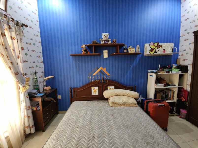 dijual rumah komplek griya riatur jalan