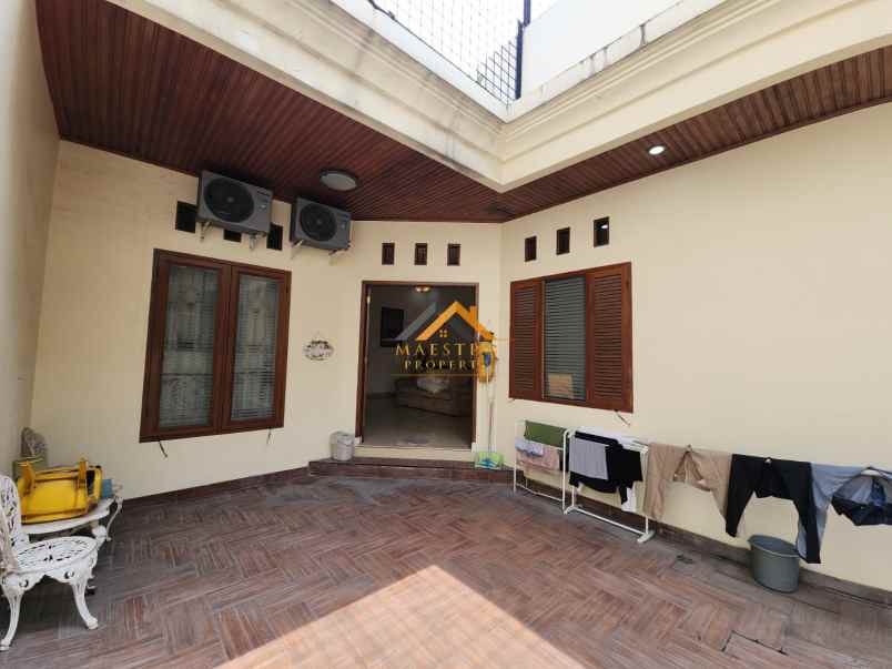dijual rumah komplek griya riatur jalan