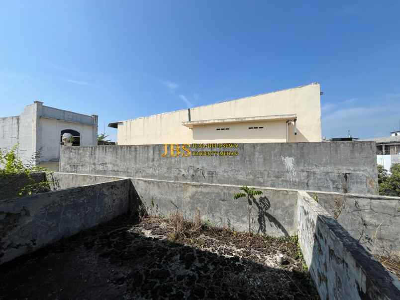 dijual rumah komplek lacoste paradise
