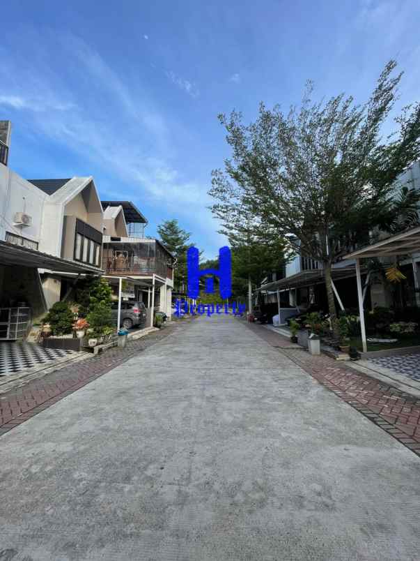 dijual rumah komplek mayfair residence