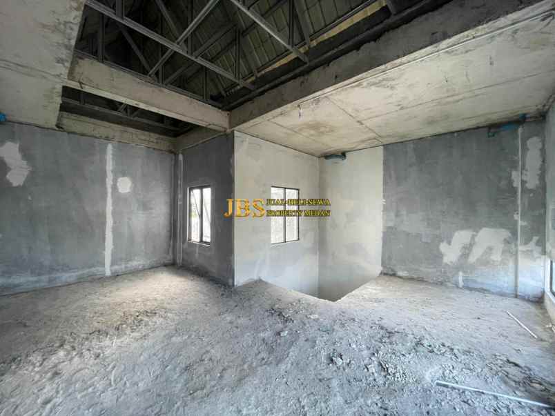 dijual rumah komplek mayfair residence