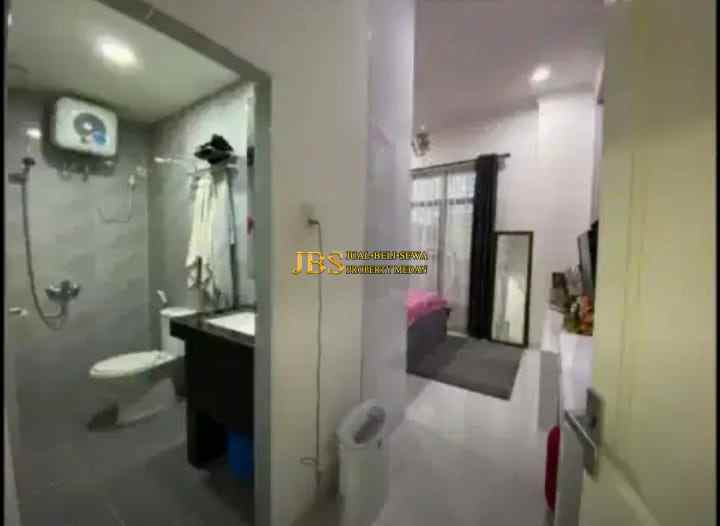 dijual rumah komplek mentari park jalan