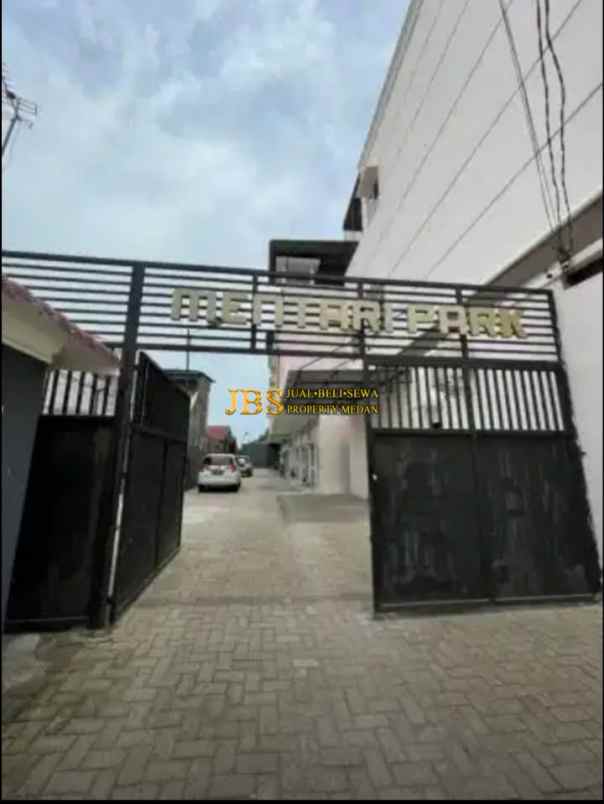 dijual rumah komplek mentari park jalan
