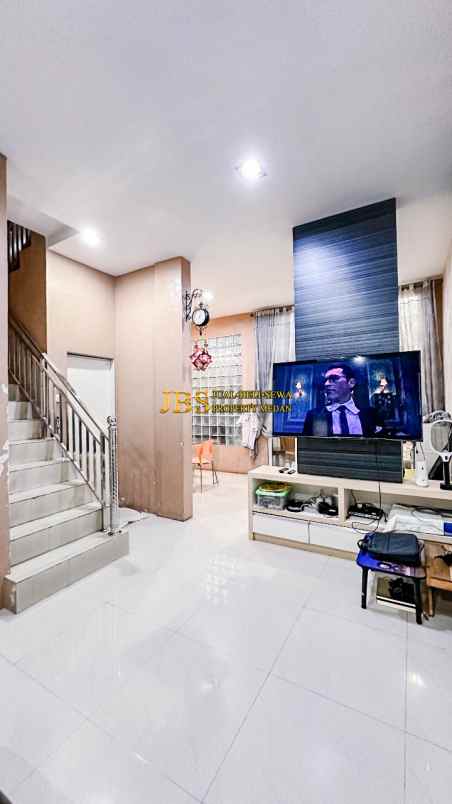 dijual rumah komplek menteng indah