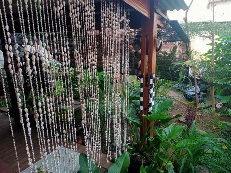 dijual rumah komplek sariwangi
