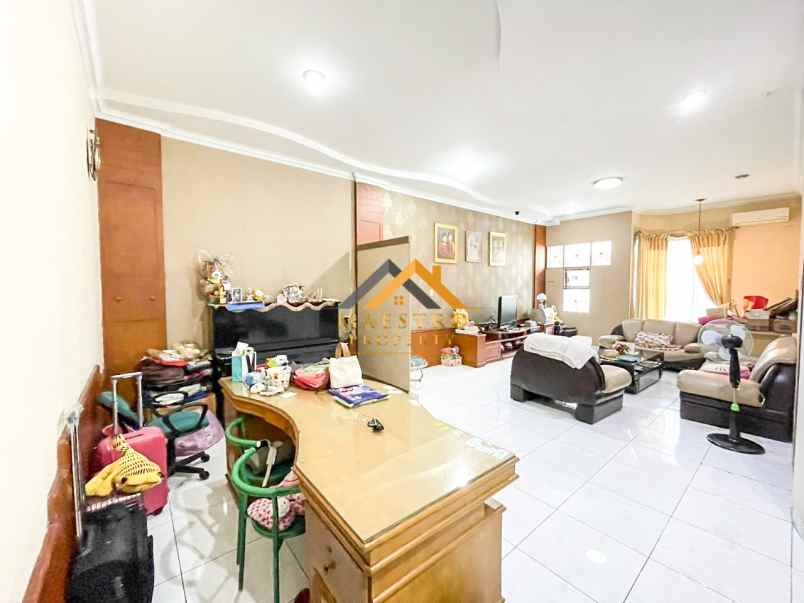 dijual rumah komplek villa makmur indah