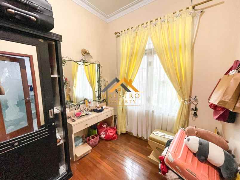 dijual rumah komplek villa makmur indah