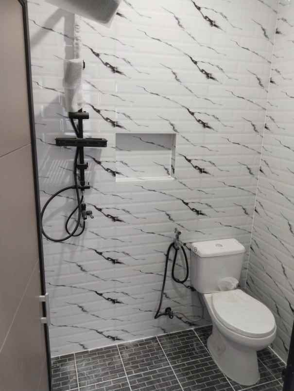 dijual rumah kota harapan indah bekasi