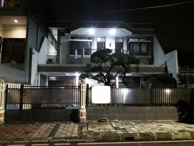dijual rumah kramat