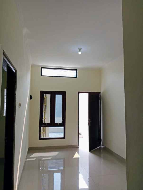 dijual rumah kujon