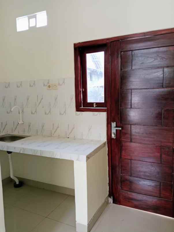 dijual rumah kujon