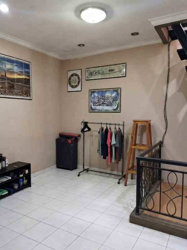 dijual rumah legenda wisata cibubur