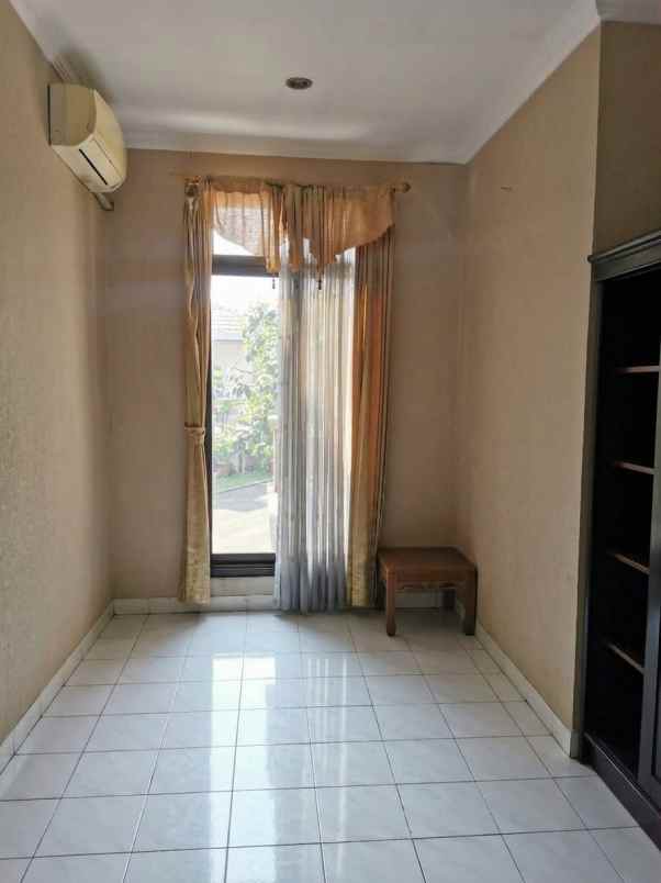 dijual rumah legenda wisata cibubur