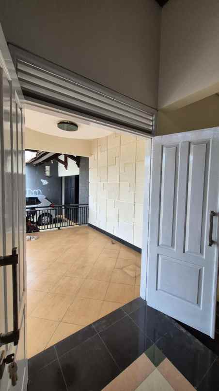 dijual rumah legoso