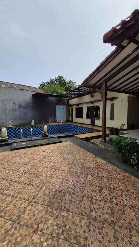 dijual rumah legoso