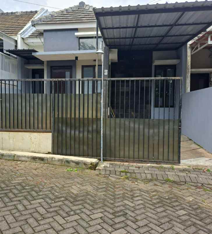 dijual rumah lokasi joyogrand lowokwaru kota malang
