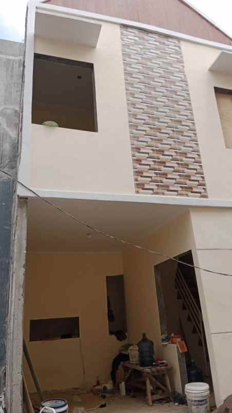 dijual rumah madrasah