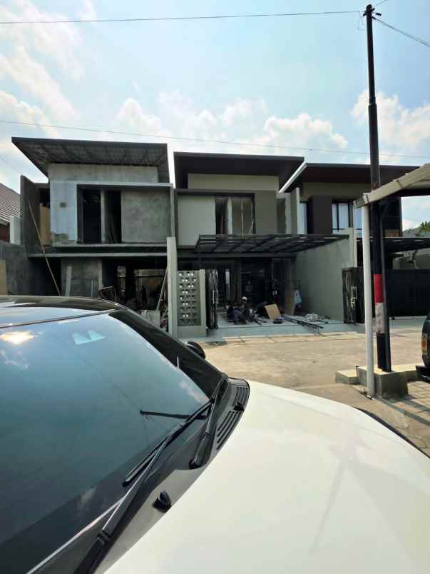 dijual rumah maguwoharjo
