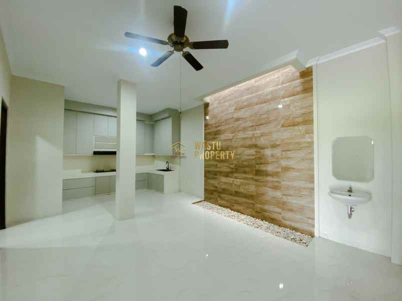 dijual rumah maguwoharjo kec depok kab