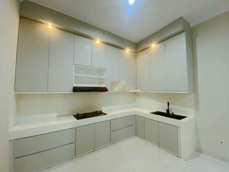 dijual rumah maguwoharjo kec depok kab