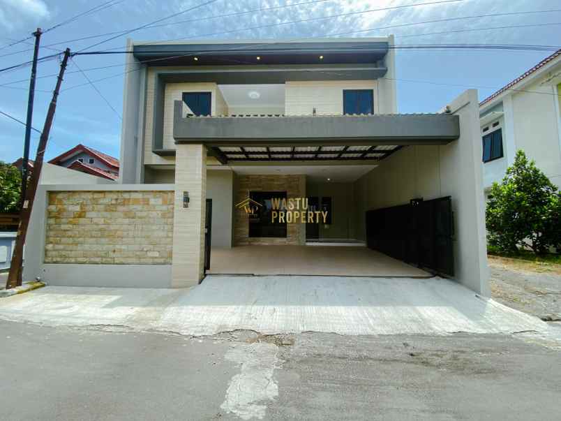 dijual rumah maguwoharjo kec depok kab