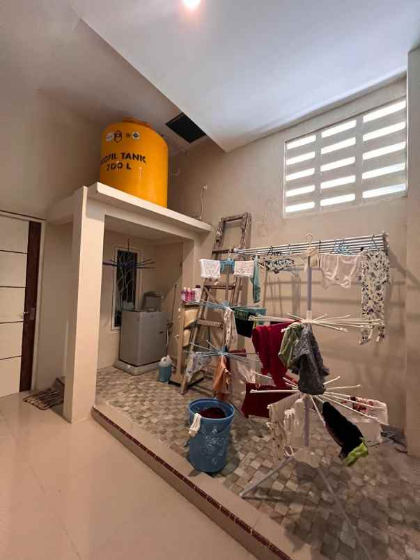 dijual rumah manukan