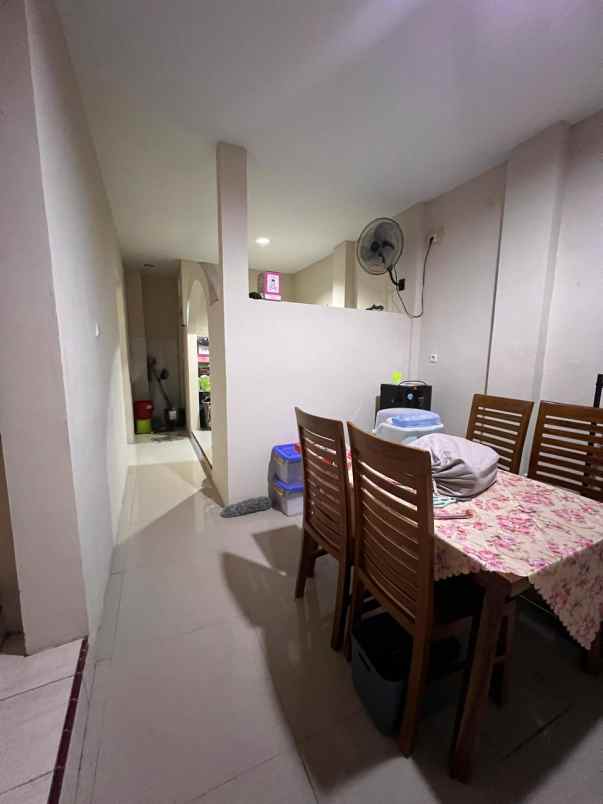 dijual rumah manukan