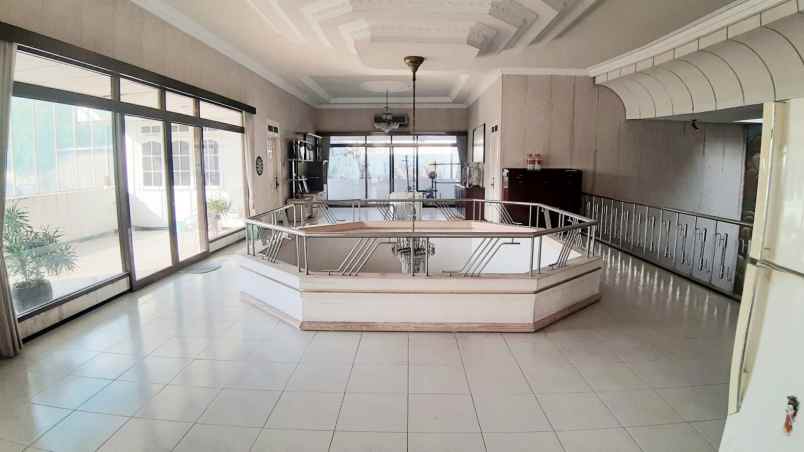 dijual rumah manyar kertoarjo
