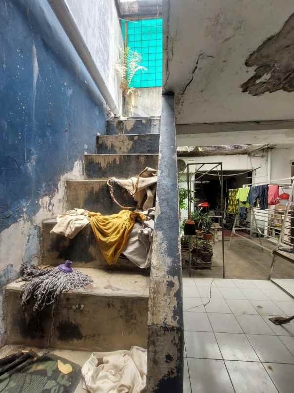 dijual rumah medokan asri barat