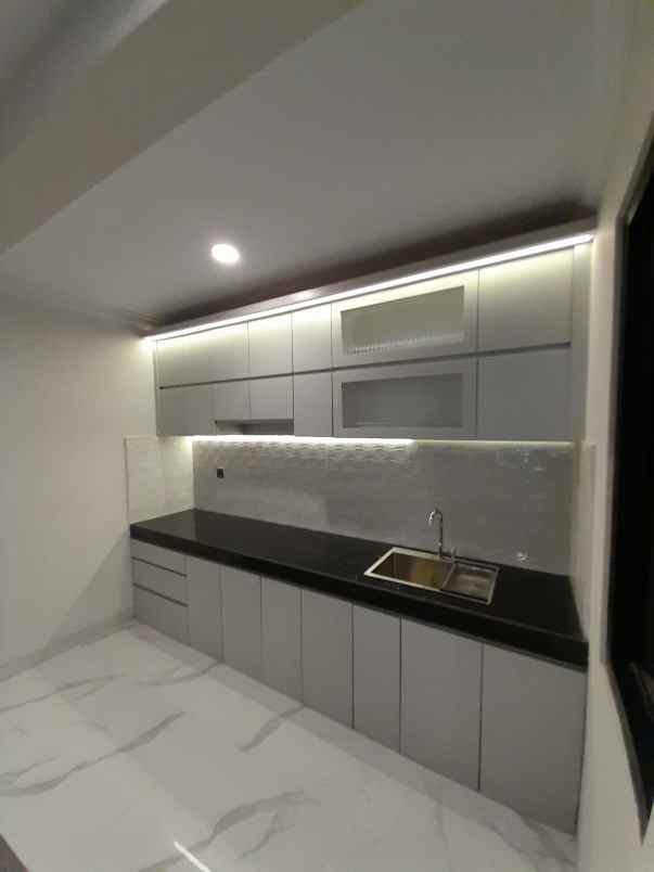 dijual rumah moh kahfi 1 jagakarsa