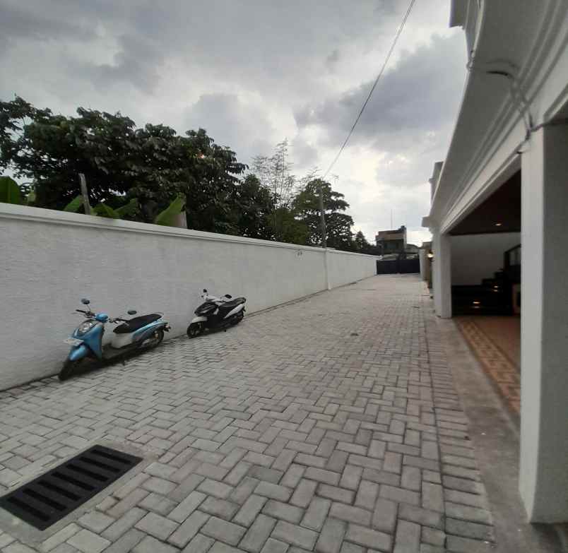 dijual rumah moh kahfi 1 jagakarsa