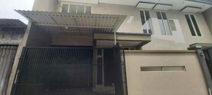 dijual rumah mulyosari baru