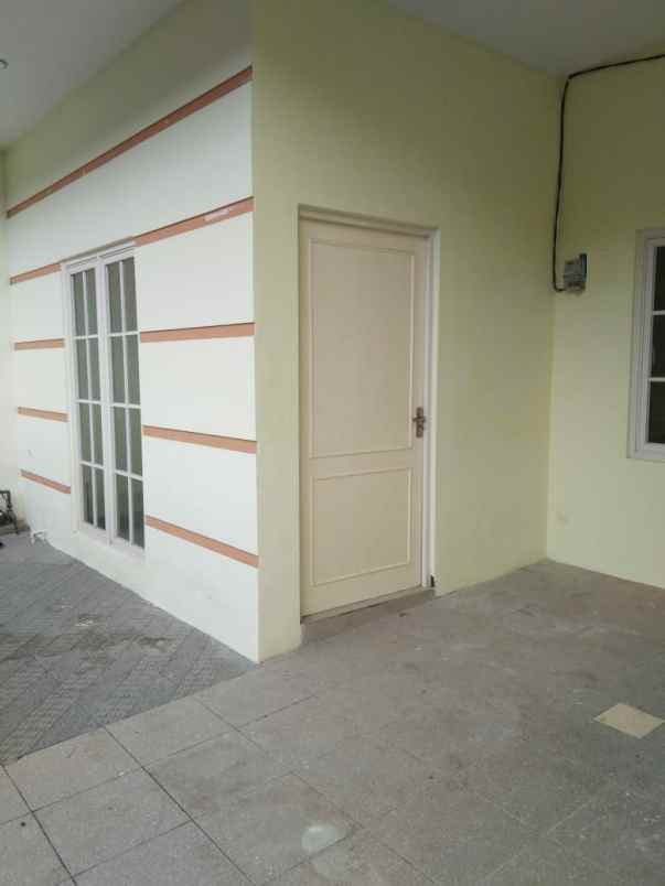 dijual rumah mulyosari baru
