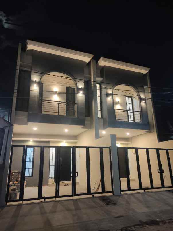 dijual rumah nirwana eksekutif