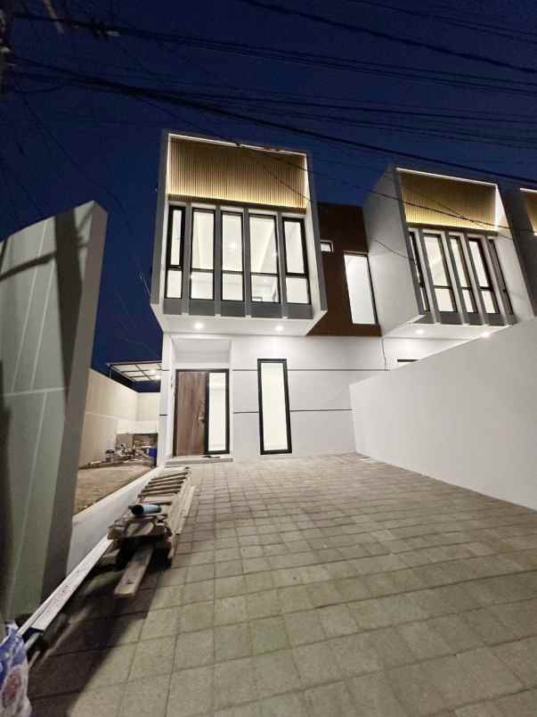 dijual rumah nirwana eksekutif surabaya