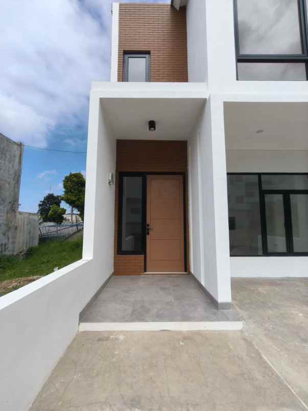 dijual rumah nuansa alam setiabudi