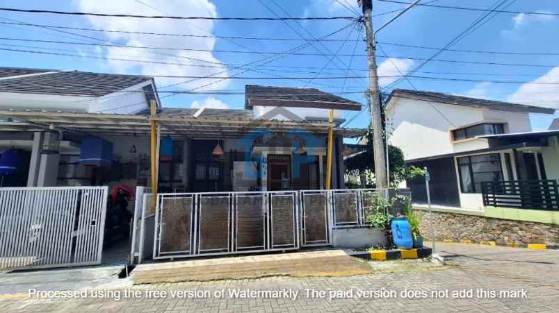 dijual rumah padaasih
