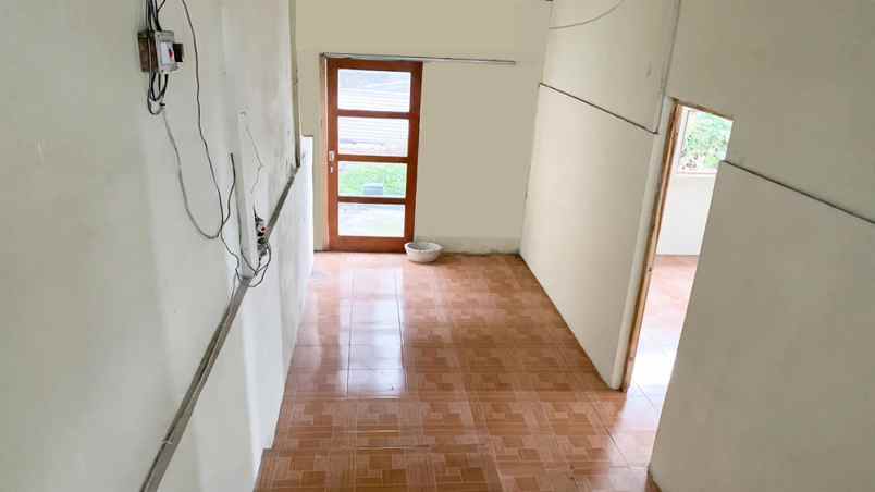 dijual rumah padasuka