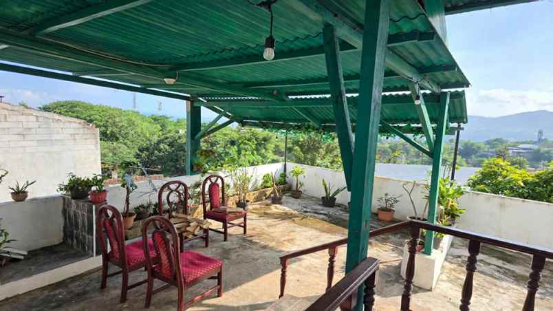 dijual rumah padasuka