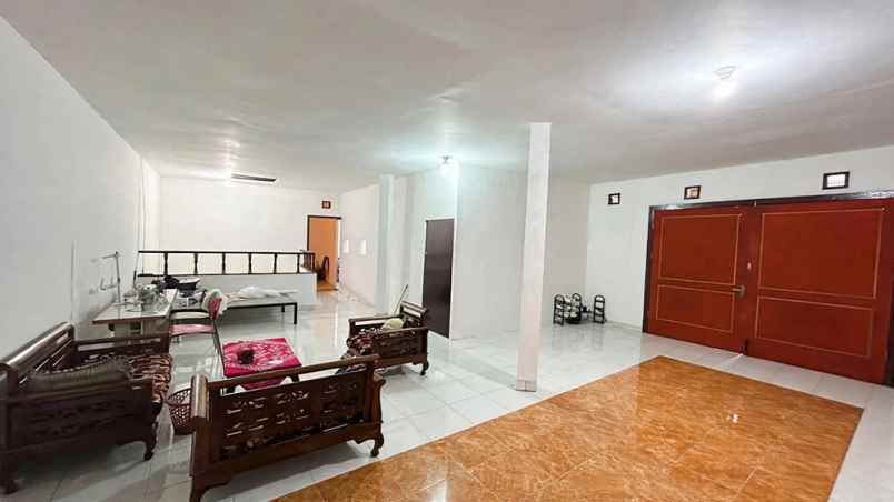 dijual rumah padasuka