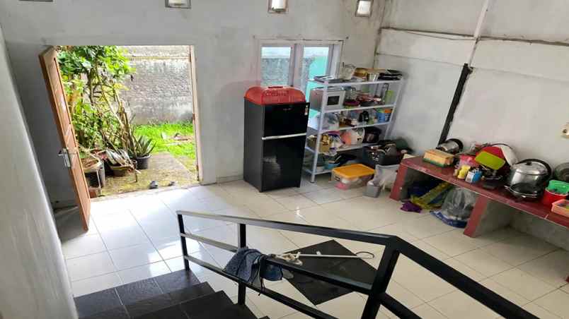 dijual rumah padasuka