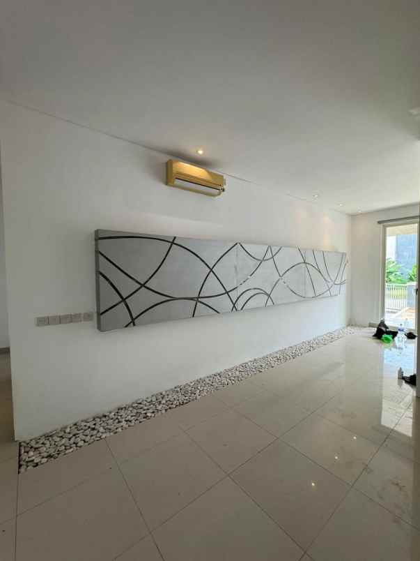 dijual rumah pakuwon city san antonio