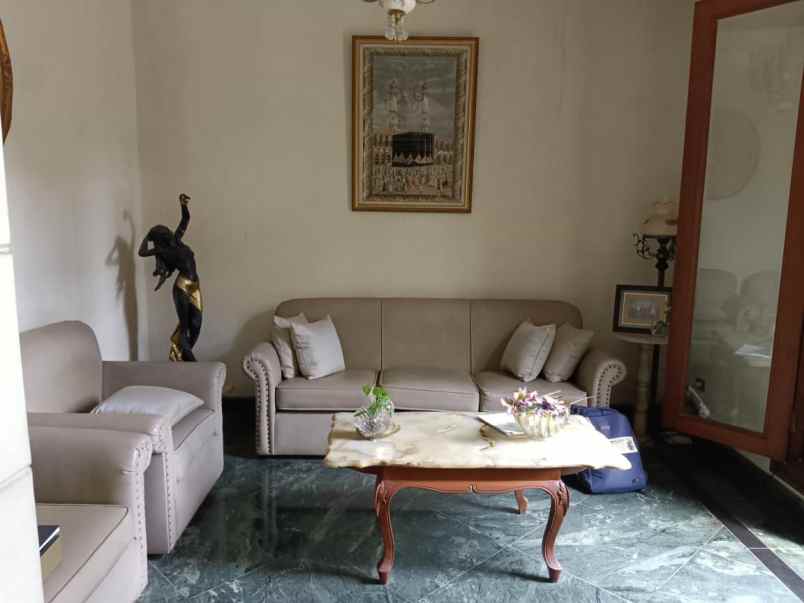 dijual rumah pancoran