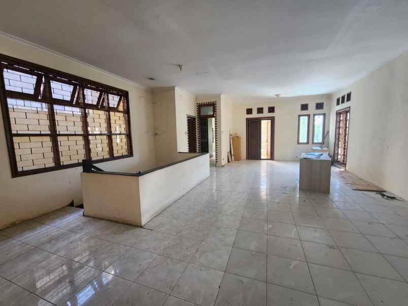 dijual rumah pantai mentari