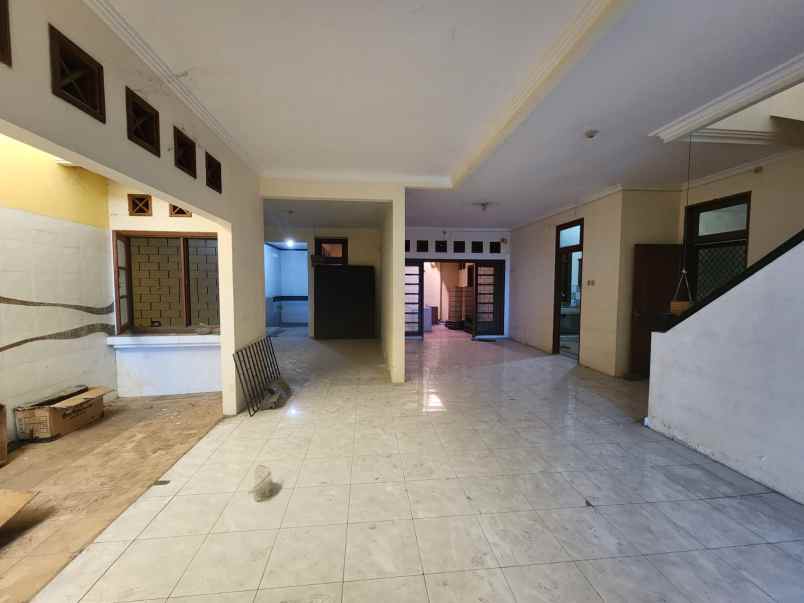 dijual rumah pantai mentari