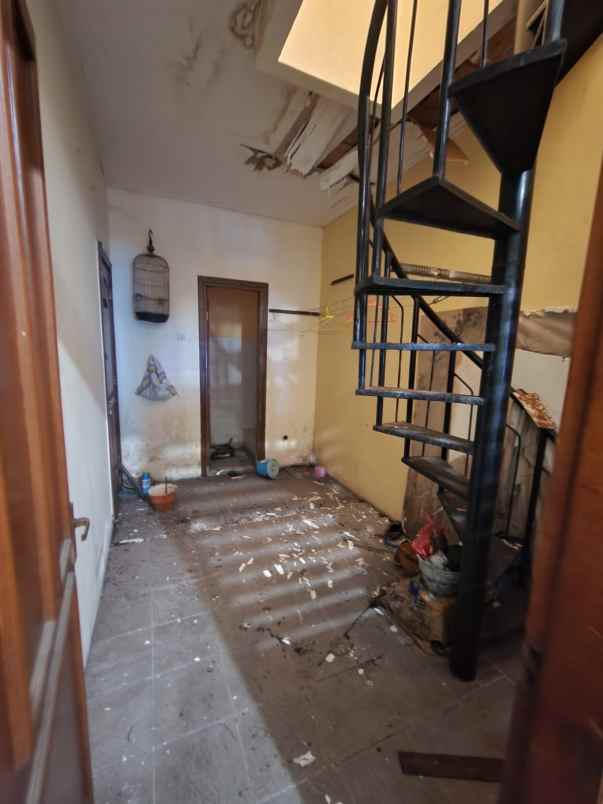 dijual rumah pantai mentari