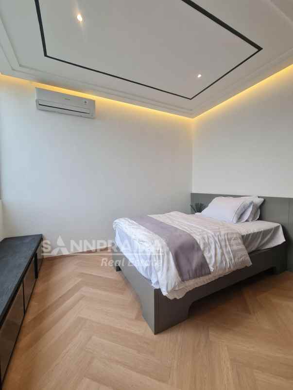 dijual rumah pegadungan kalideres