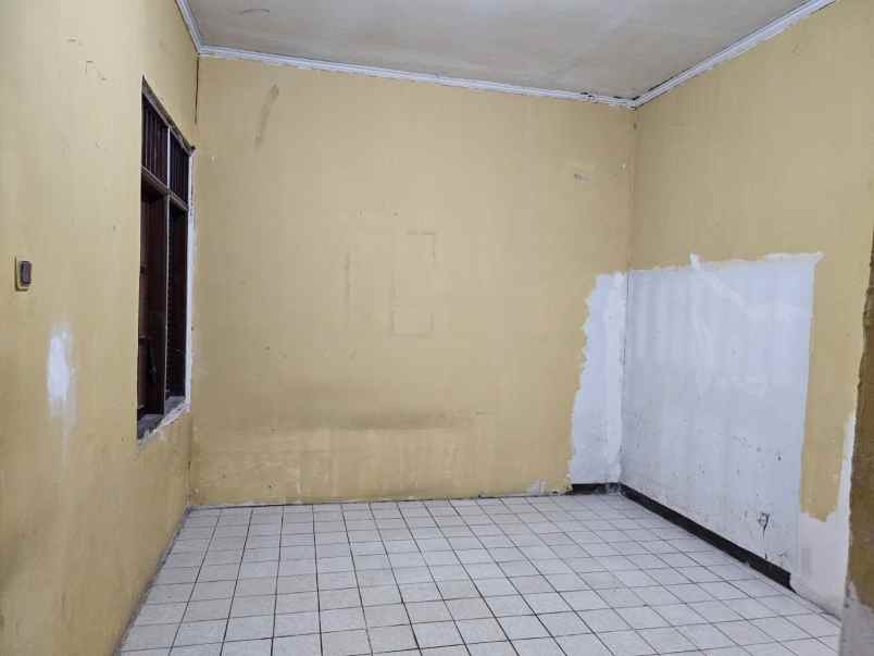 dijual rumah penggilingan elok