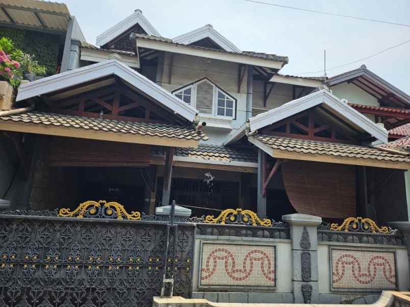 dijual rumah penggilingan elok