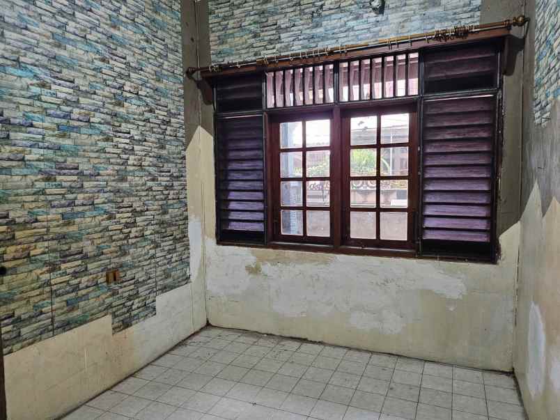 dijual rumah penggilingan elok
